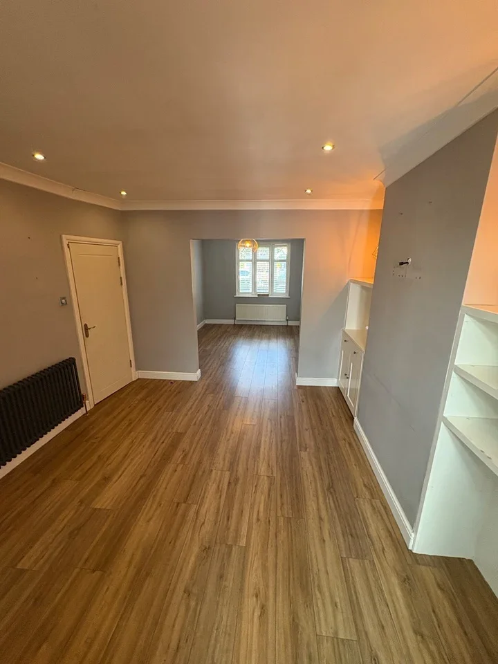 Room Brook Street in Greater London