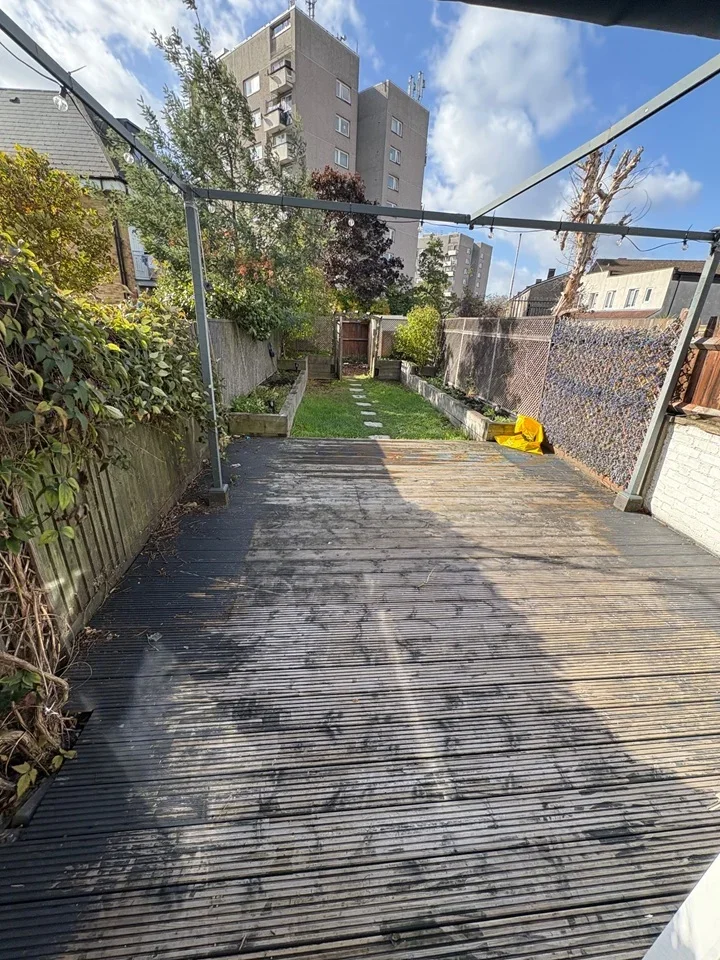 Room Brook Street in Greater London