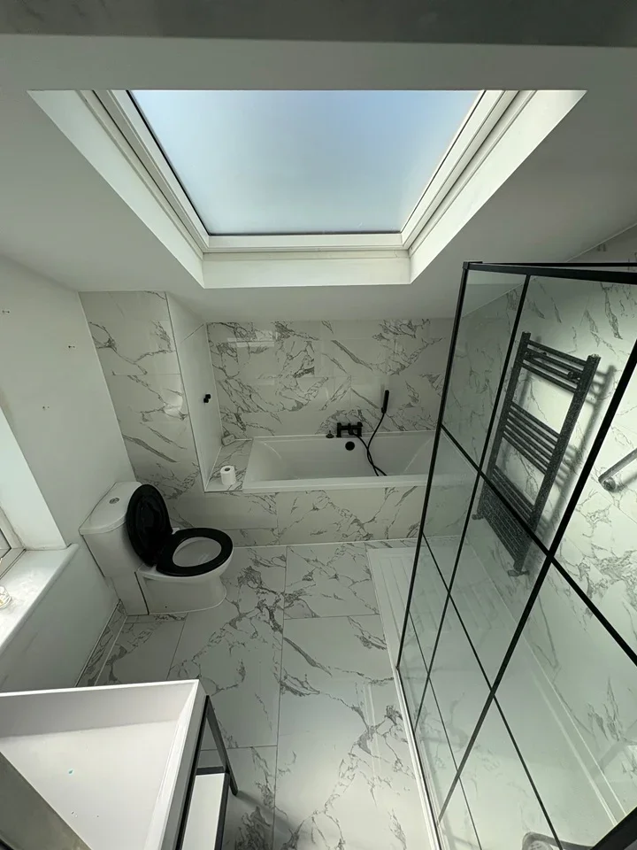 Room Brook Street in Greater London