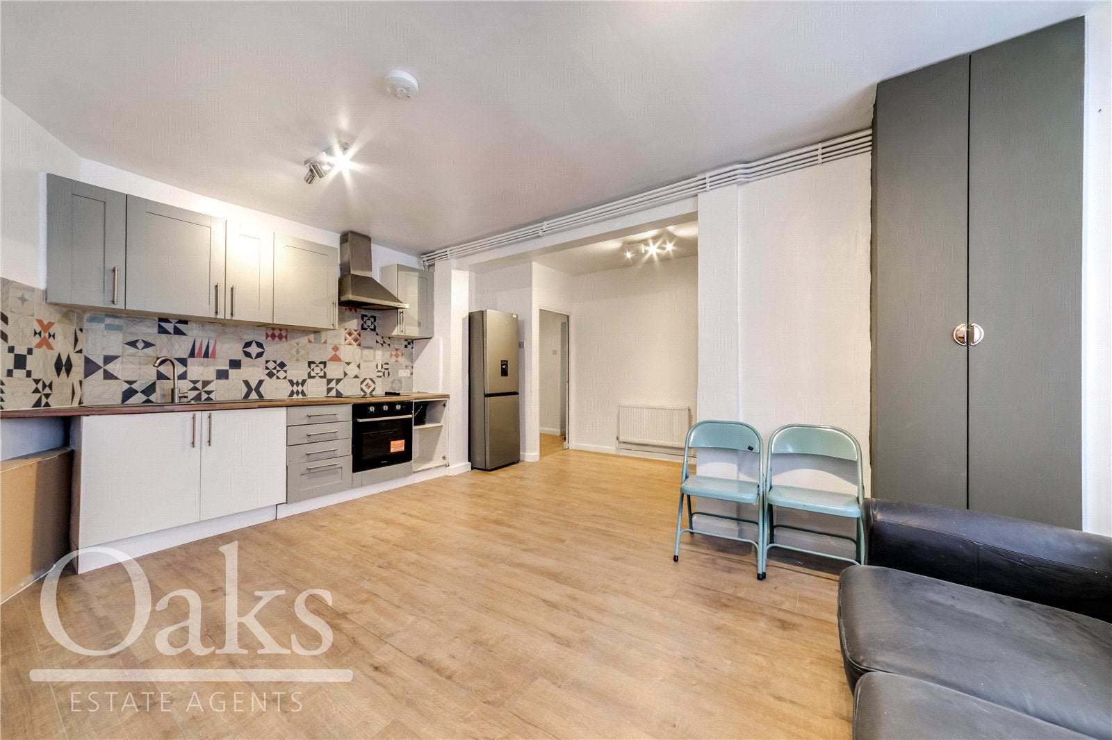 Flat Campbell Road in Greater London