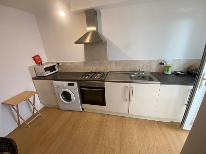 Room Aldborough Spur in Slough