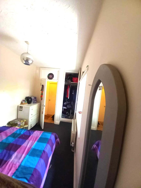Room Brook Road in Bristol