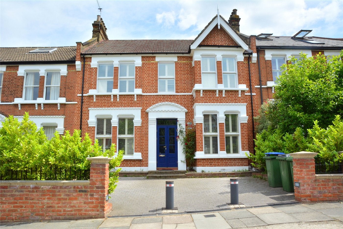 House Glenhouse Road in Greater London