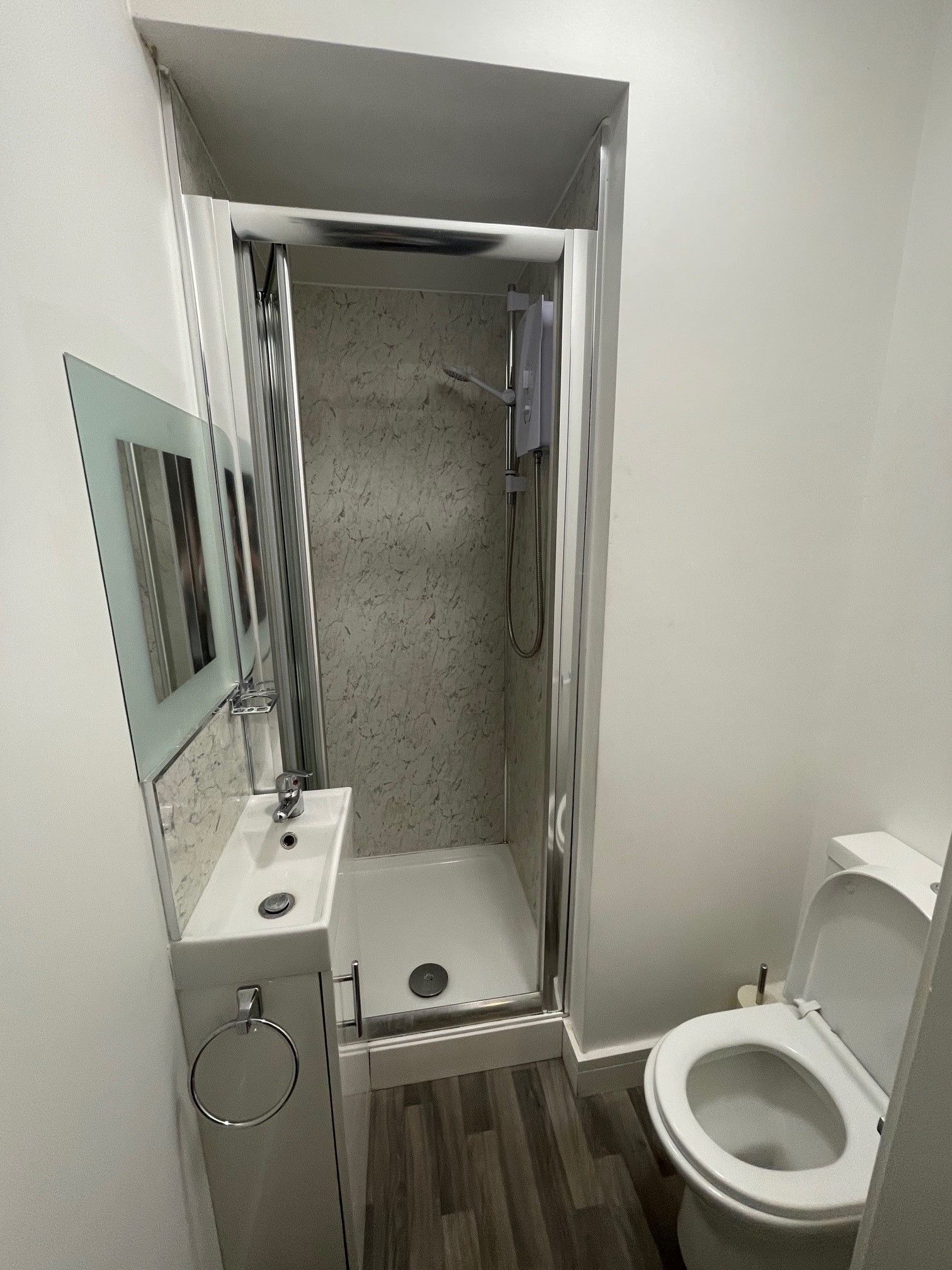 Room Haslam Road in Doncaster