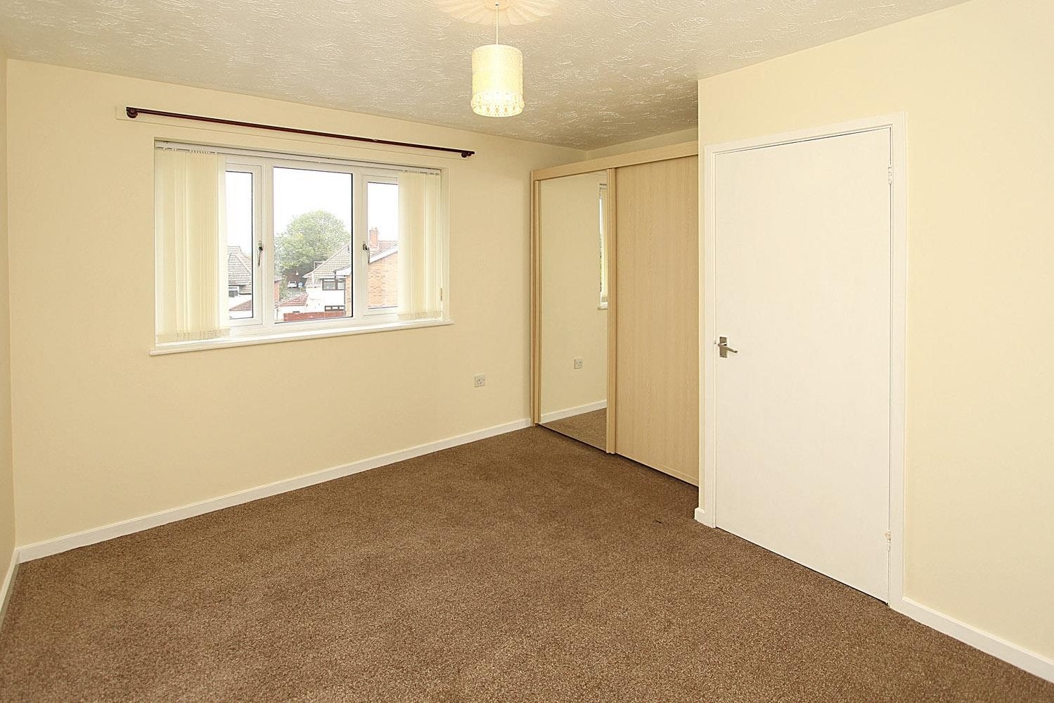 House Evergreen Close in Coseley
