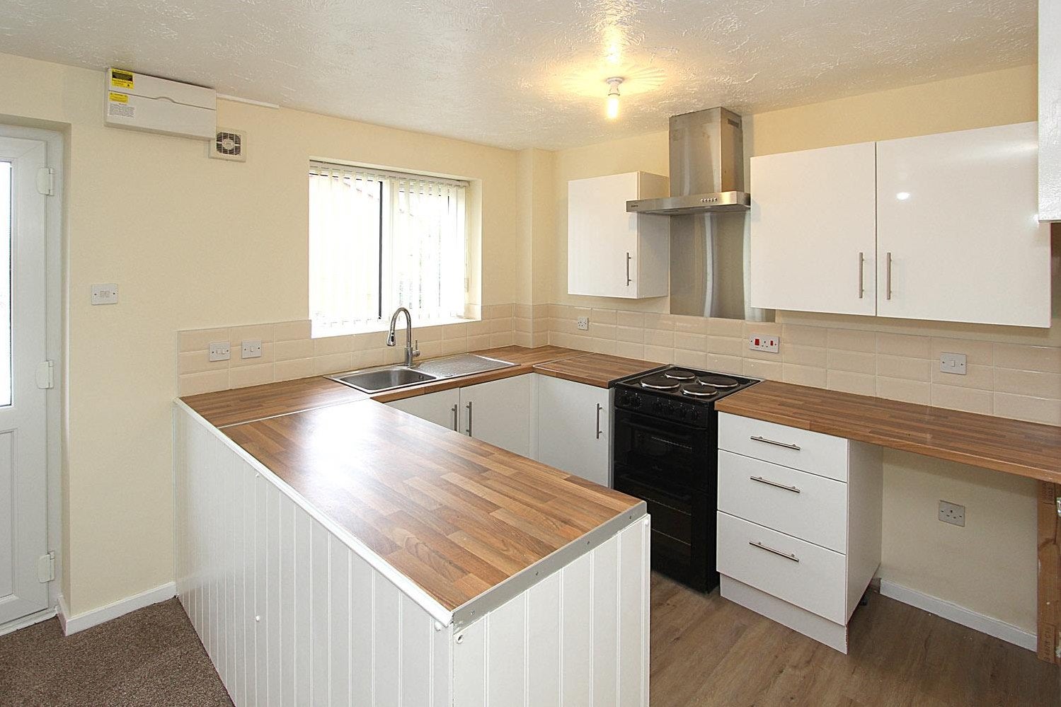 House Evergreen Close in Coseley
