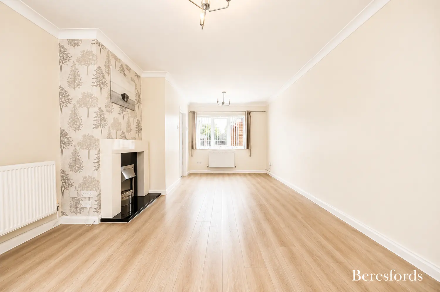 House Cotswold Gardens in Brentwood