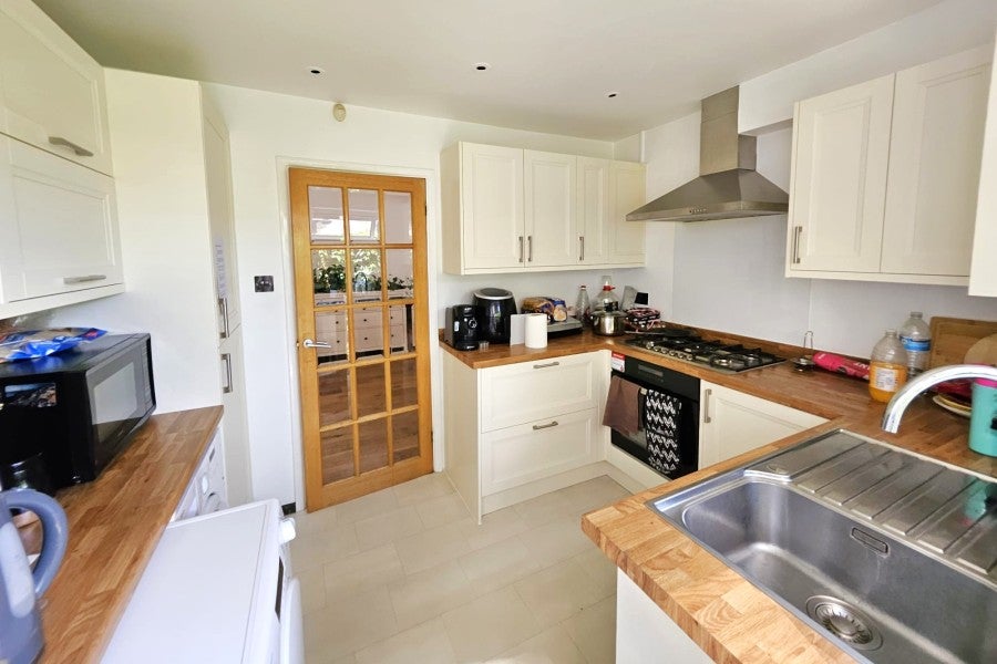 House Hartland Close in Borough of Runnymede