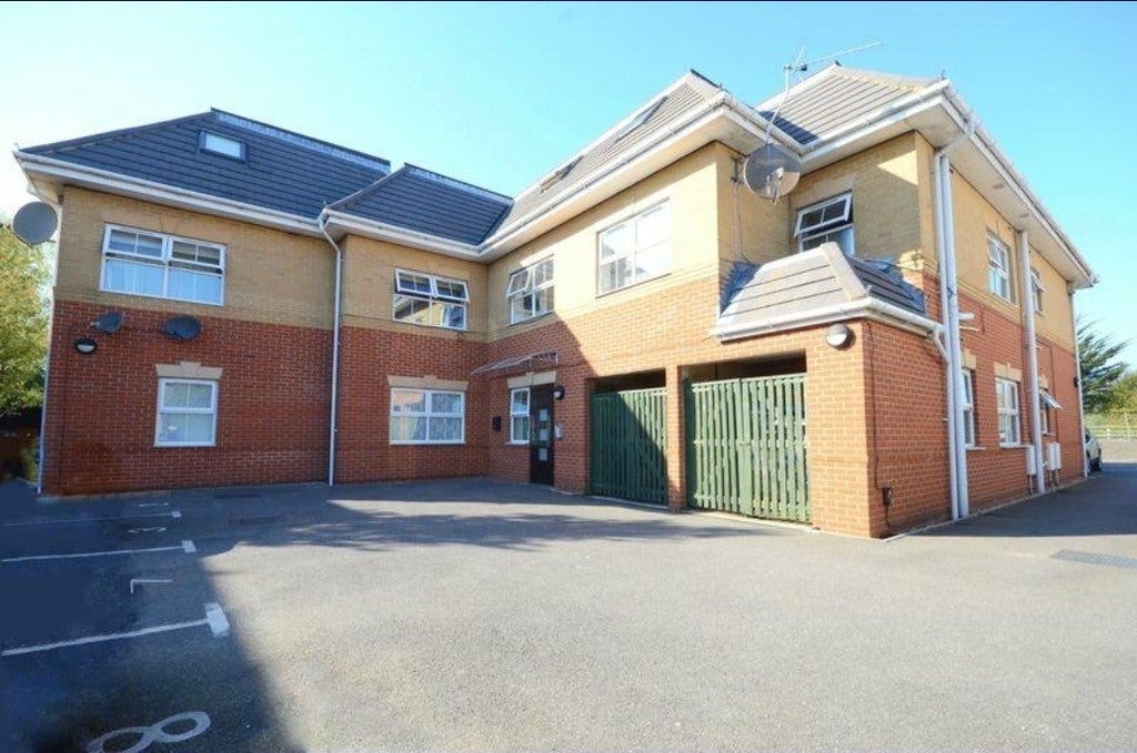 Flat Avon Close in Bournemouth