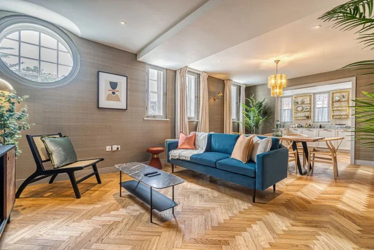 Flat Strutton Ground in City of Westminster