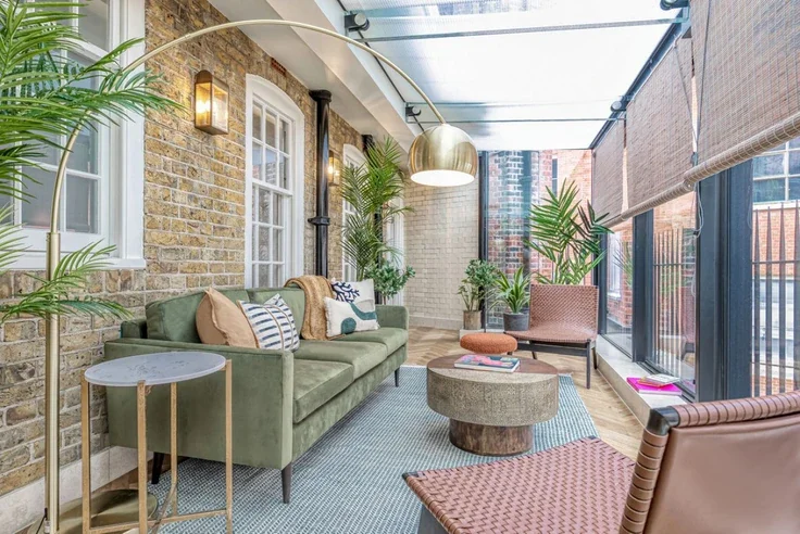 Flat Strutton Ground in City of Westminster