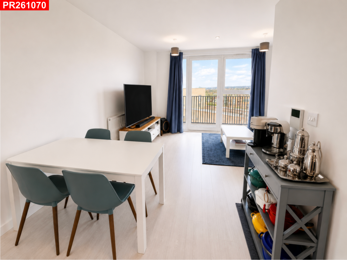 Flat Perryfield Way in Greater London