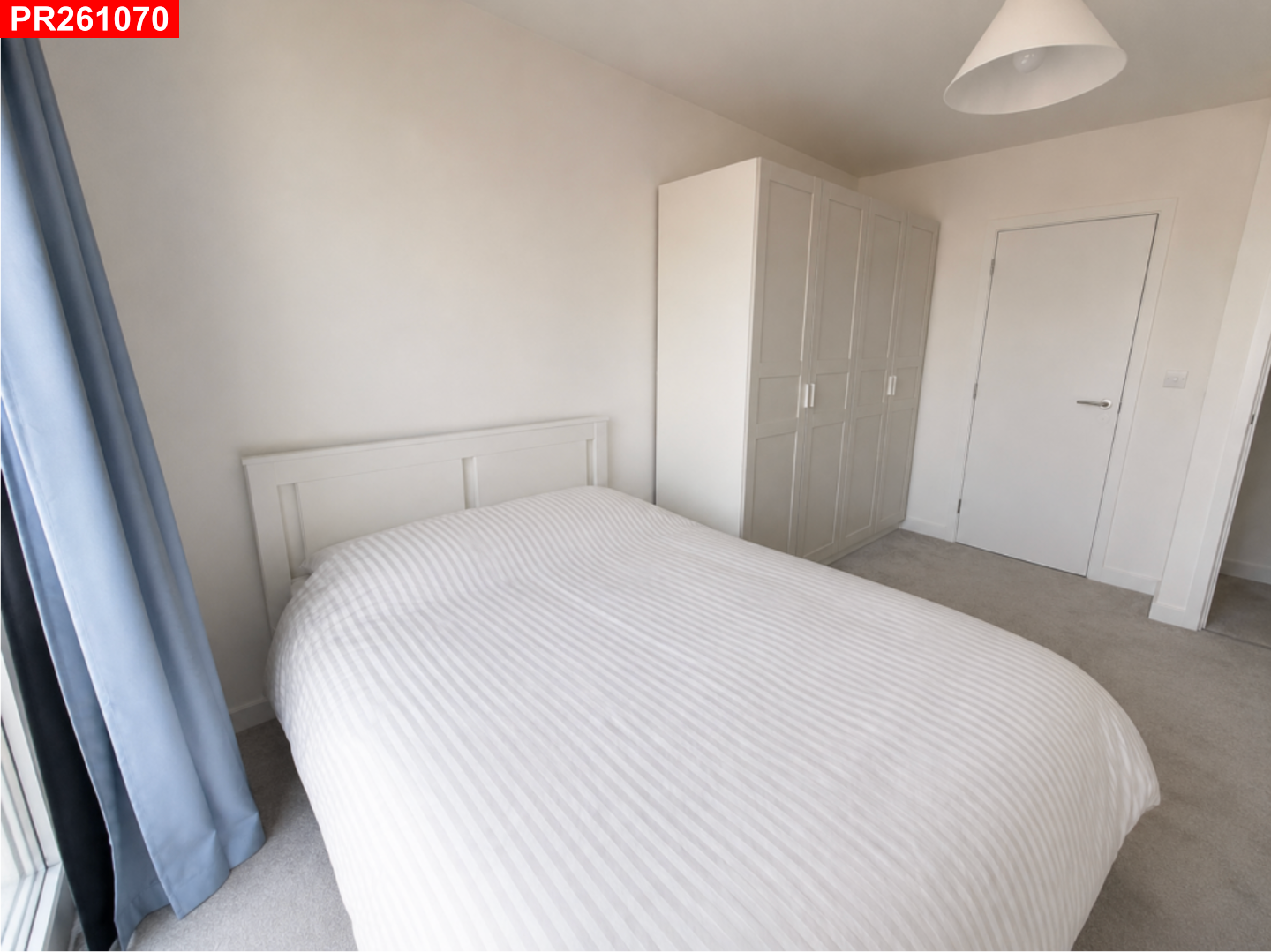 Flat Perryfield Way in Greater London