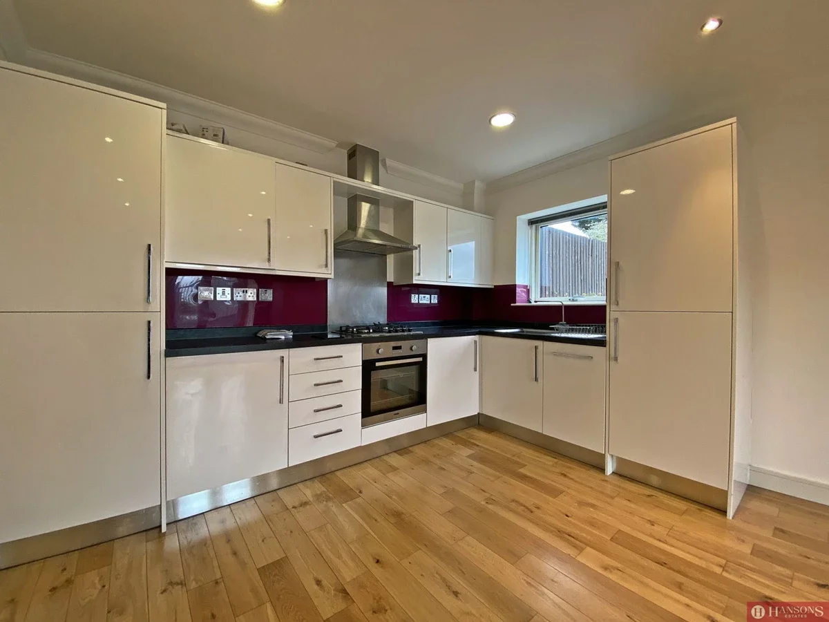 Flat Lowe Close in Greater London