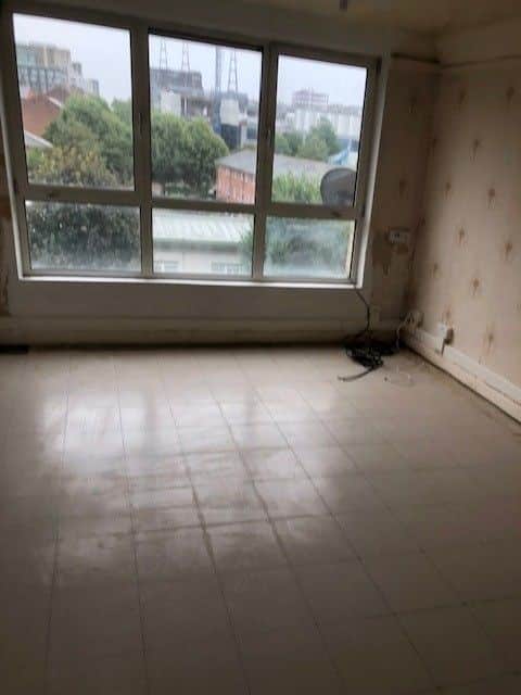 Room Tiller Road in Greater London