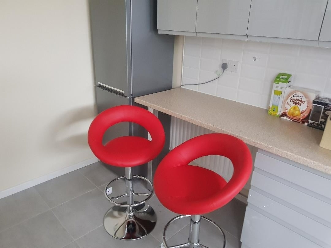 Room Clematis Close in Greater London