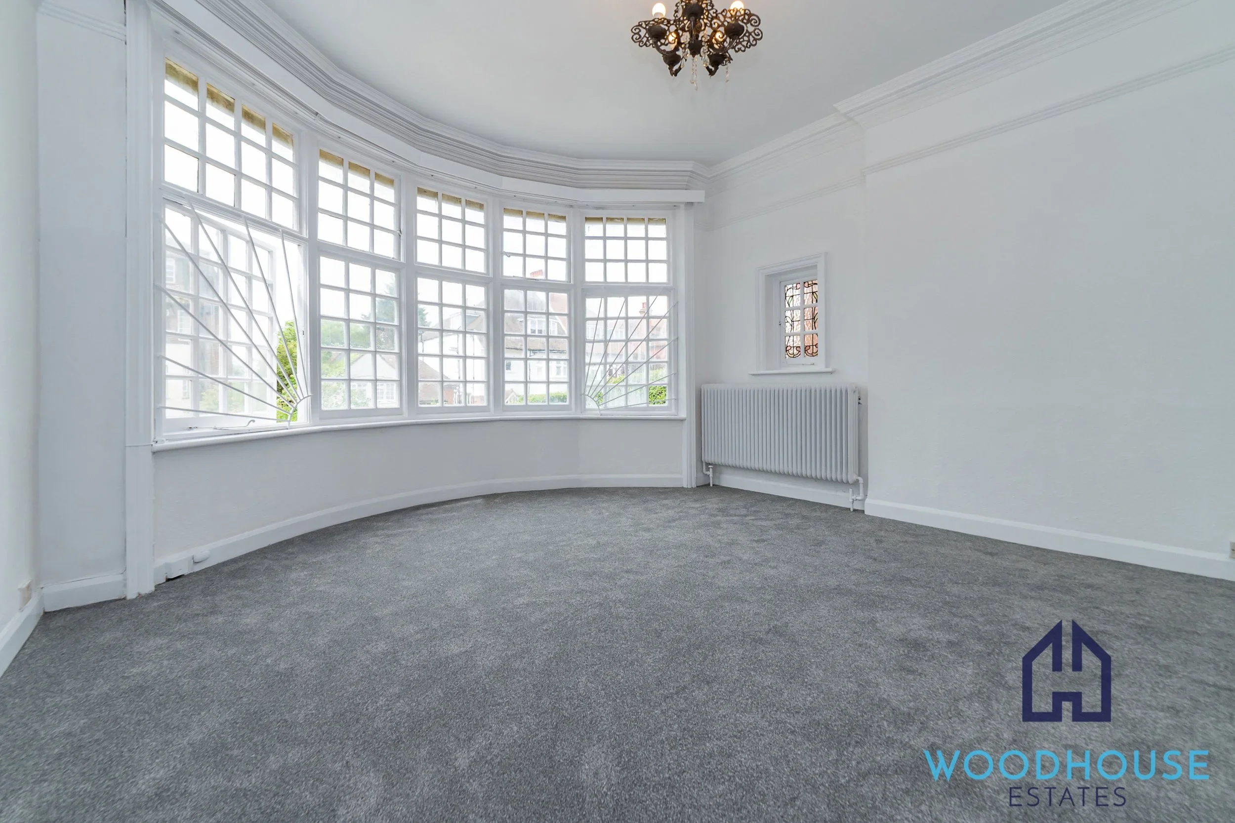 Flat Bracknell Gardens in Greater London