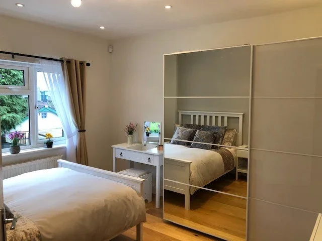 Room Springvale Avenue in Greater London