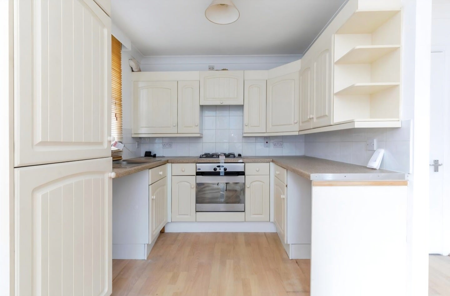 Flat Cecil Avenue in Strood
