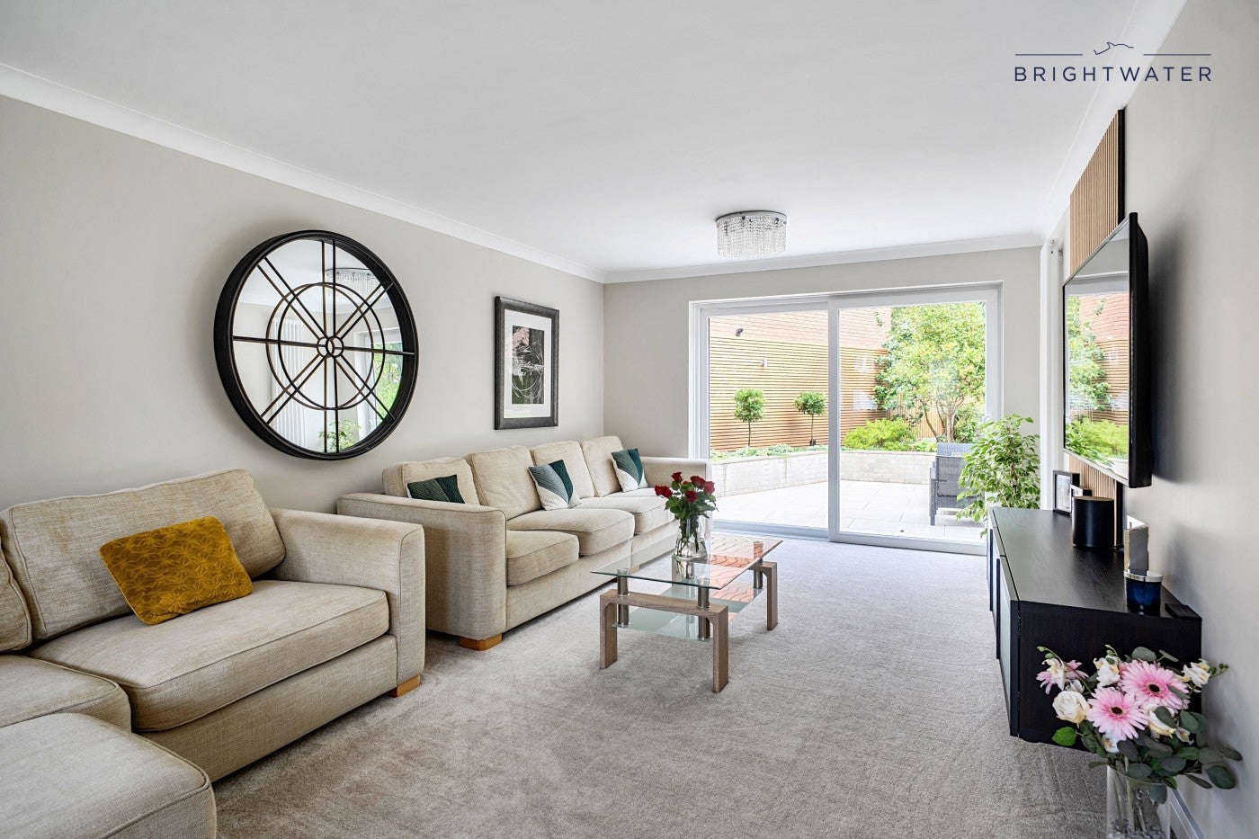 House Lynwood Close in Ferndown