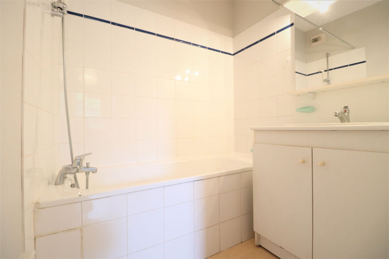 Flat Rue du Docteur Laurent Camboulives in Albi
