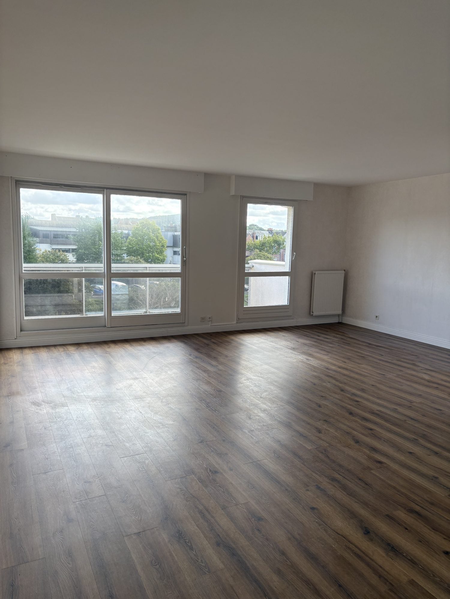 Flat Rue des Jardins Ouvriers in Ponts-et-Marais
