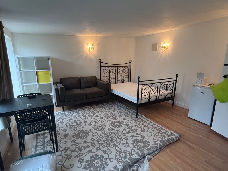 Room Montpelier Rise in Greater London
