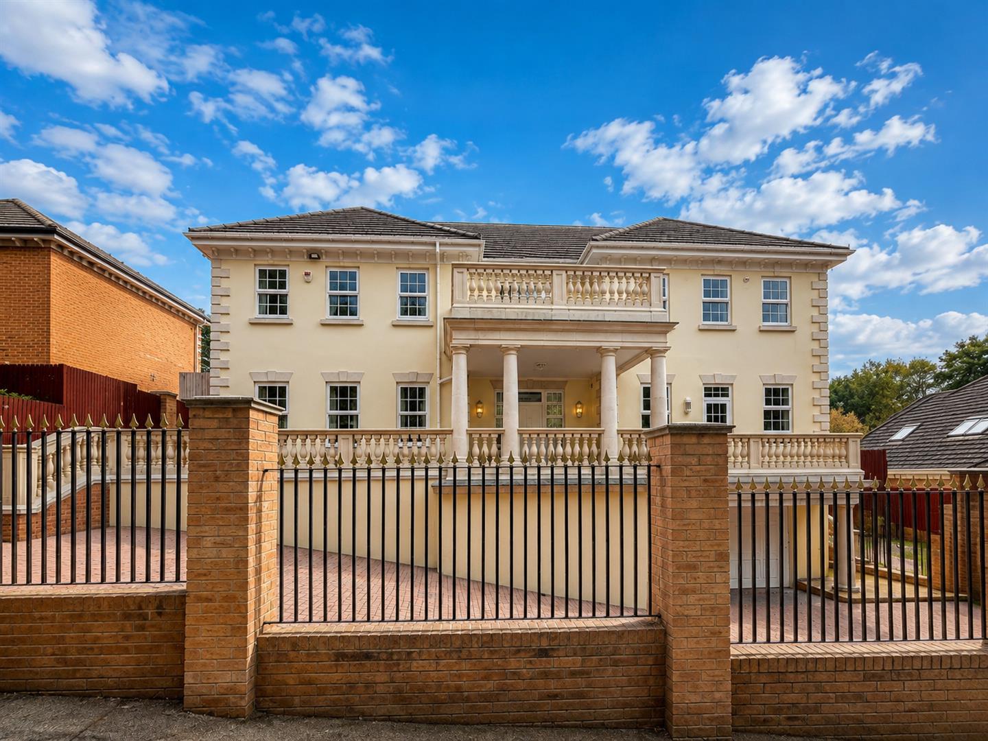 House Jersey Place in Sunningdale