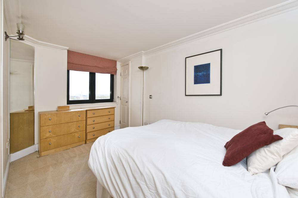 Flat Point W Access Road in Greater London