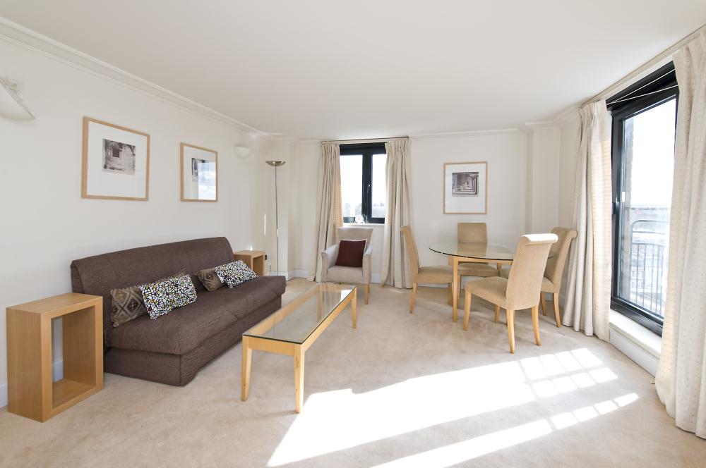 Flat Point W Access Road in Greater London