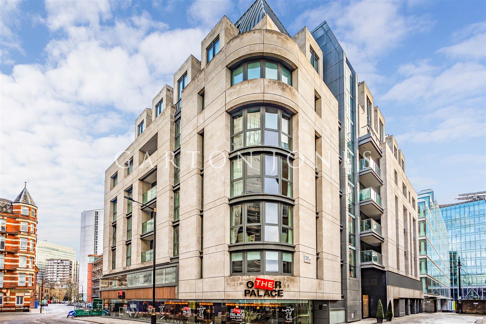 Flat Cathedral Walk in City of Westminster