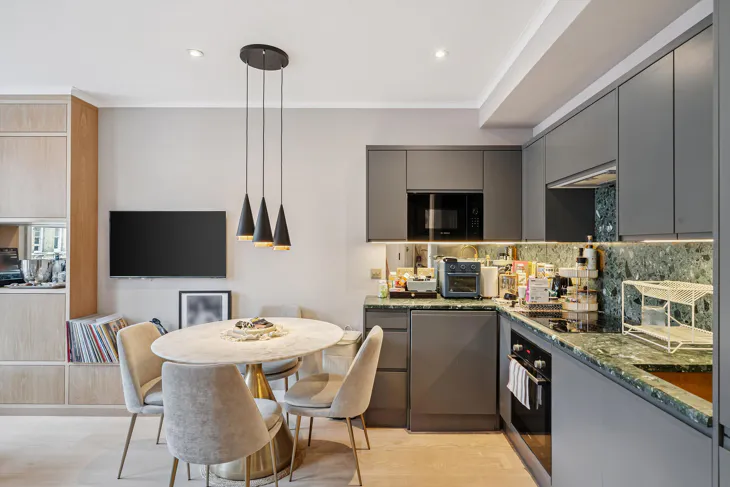 Flat Great Titchfield Street in City of Westminster