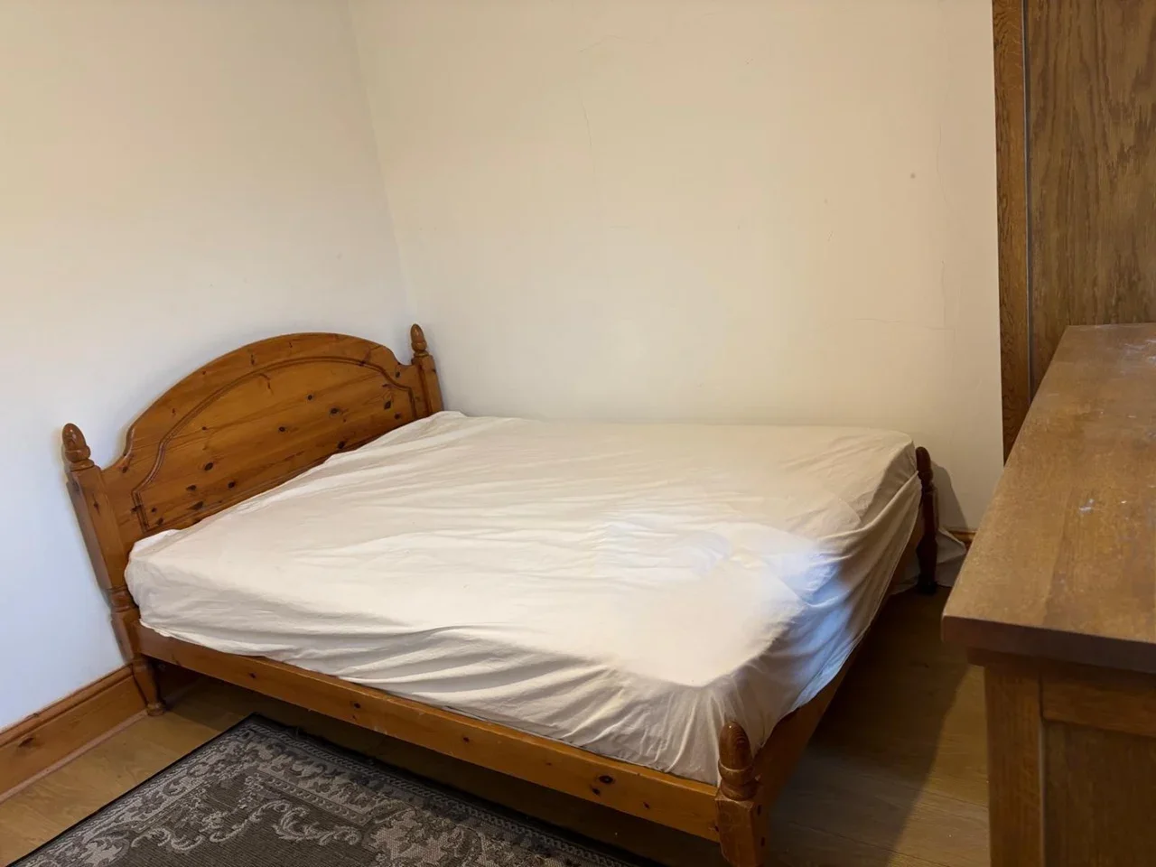 Room Heather Way in Greater London