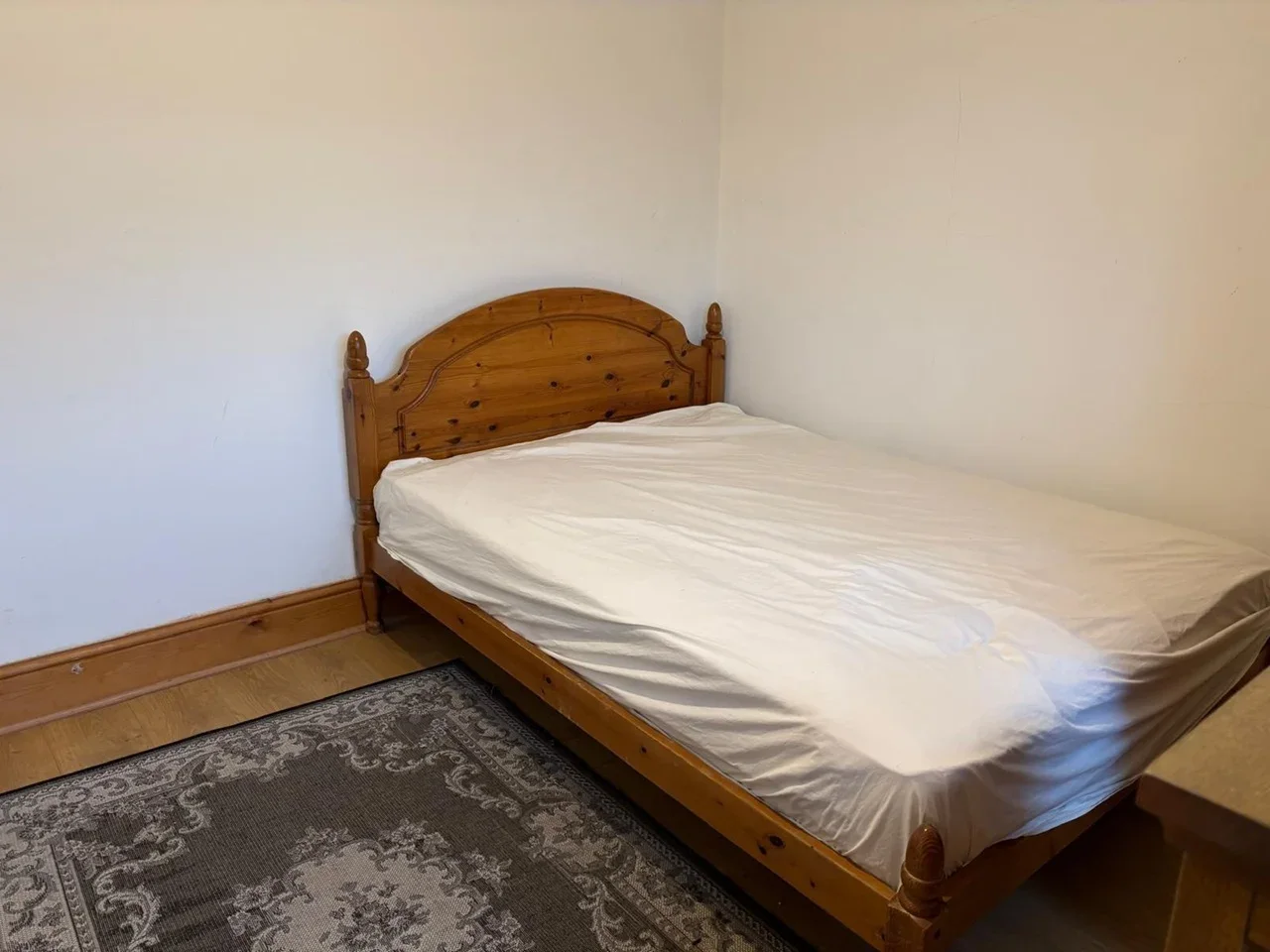Room Heather Way in Greater London