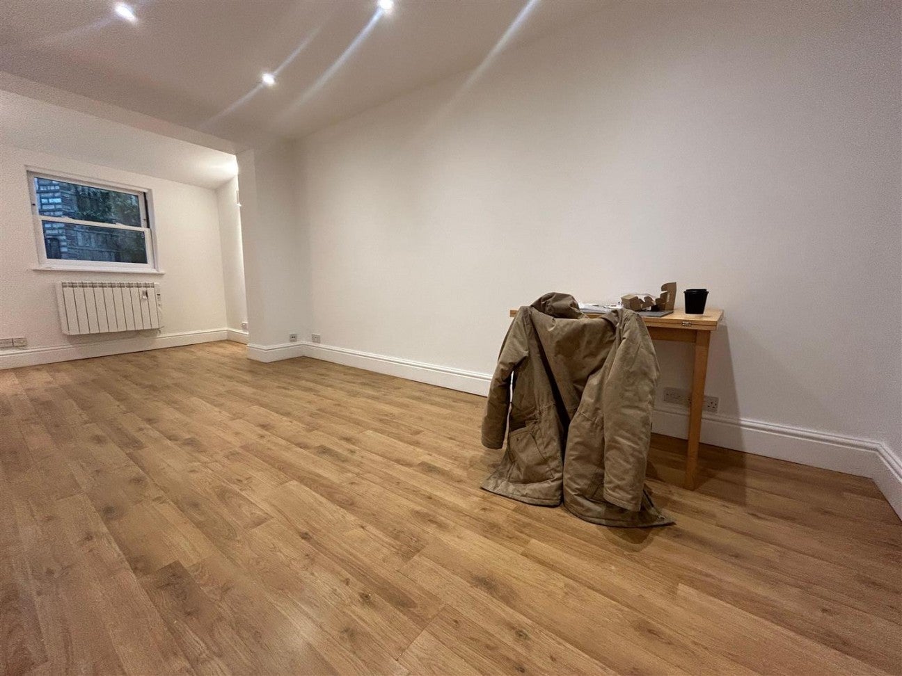 Flat Battersea High Street in Greater London