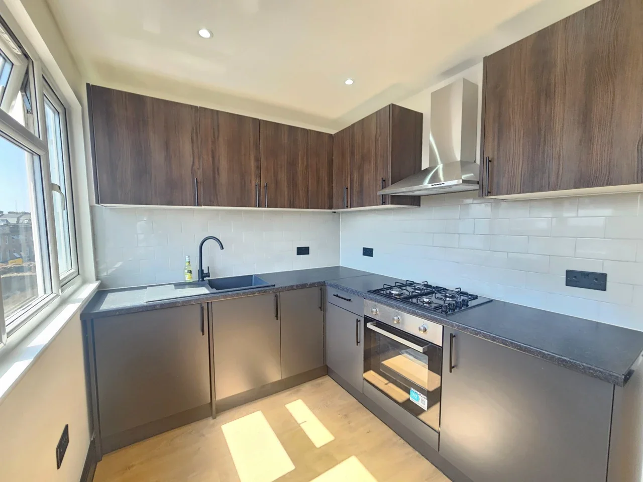 Flat Blackstock Road in Greater London