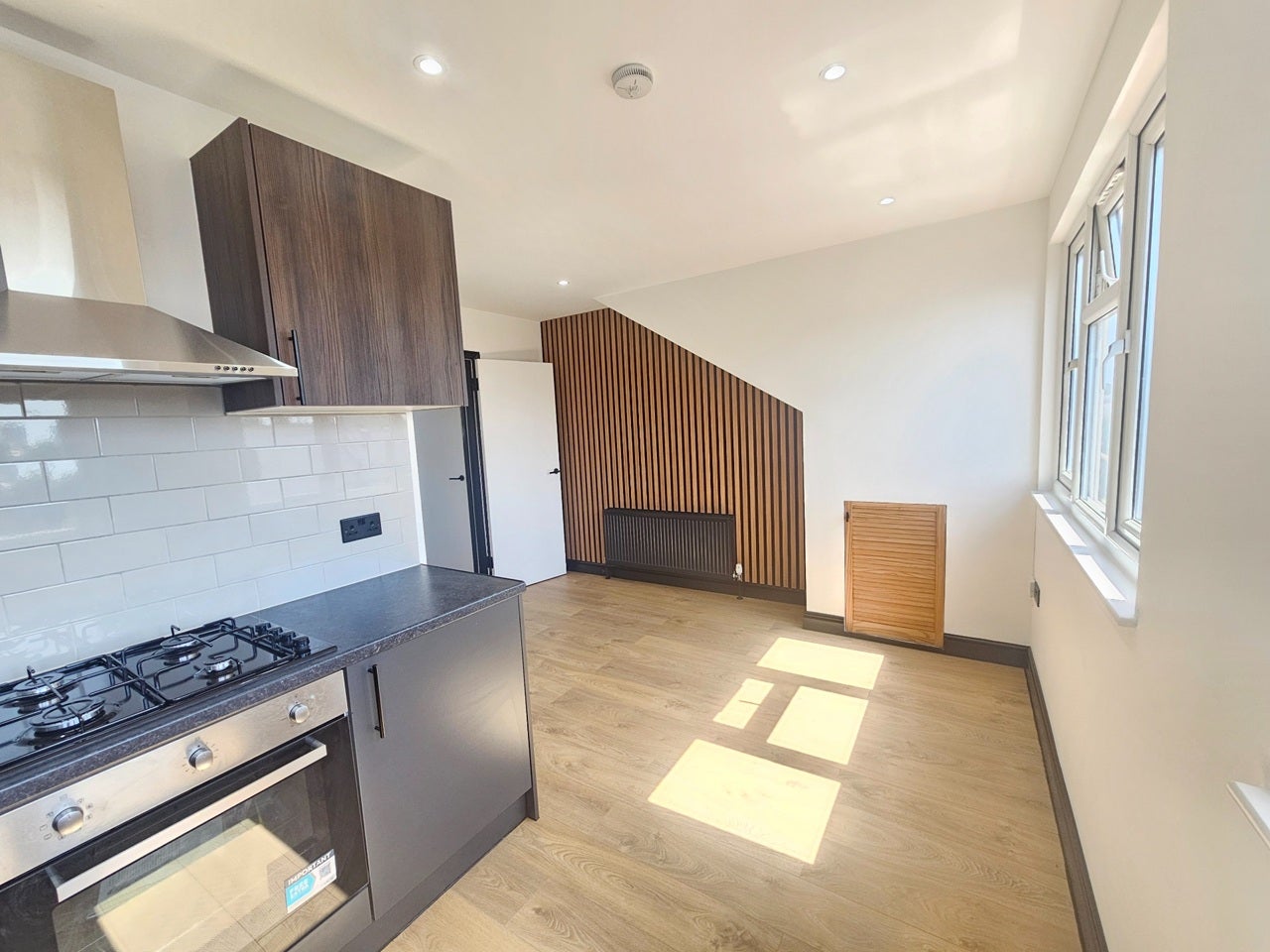 Flat Blackstock Road in Greater London