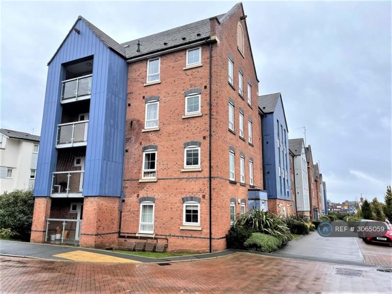 Flat Foleshill Road in Coventry