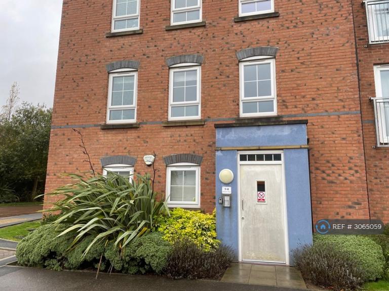 Flat Foleshill Road in Coventry