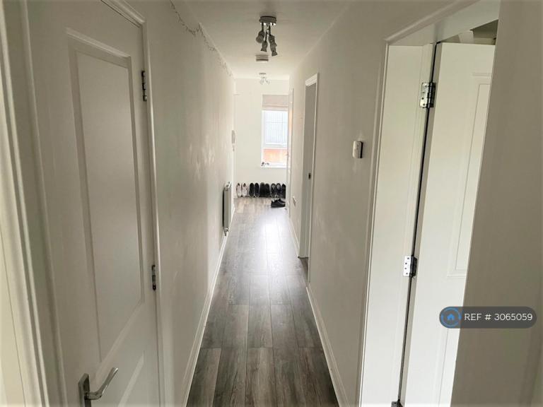 Flat Foleshill Road in Coventry