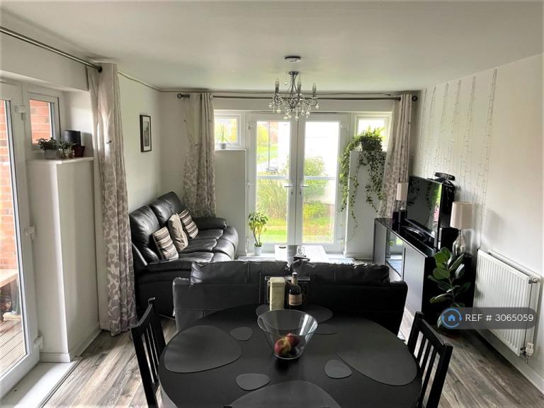 Flat Foleshill Road in Coventry