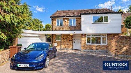 House Belmont Rise in Greater London