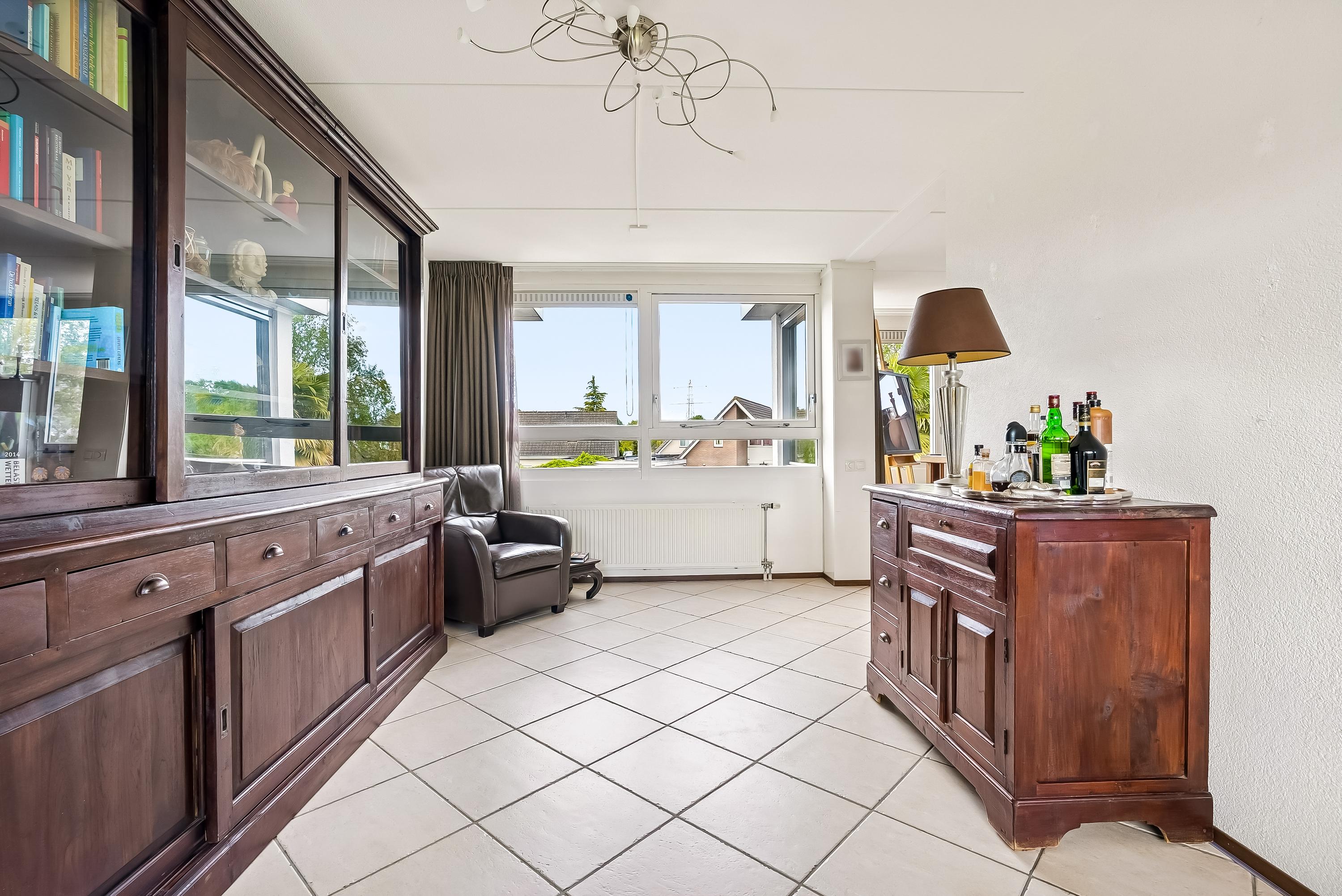 Tussenwoning te koop: Carel Willinklaan 18, Almere