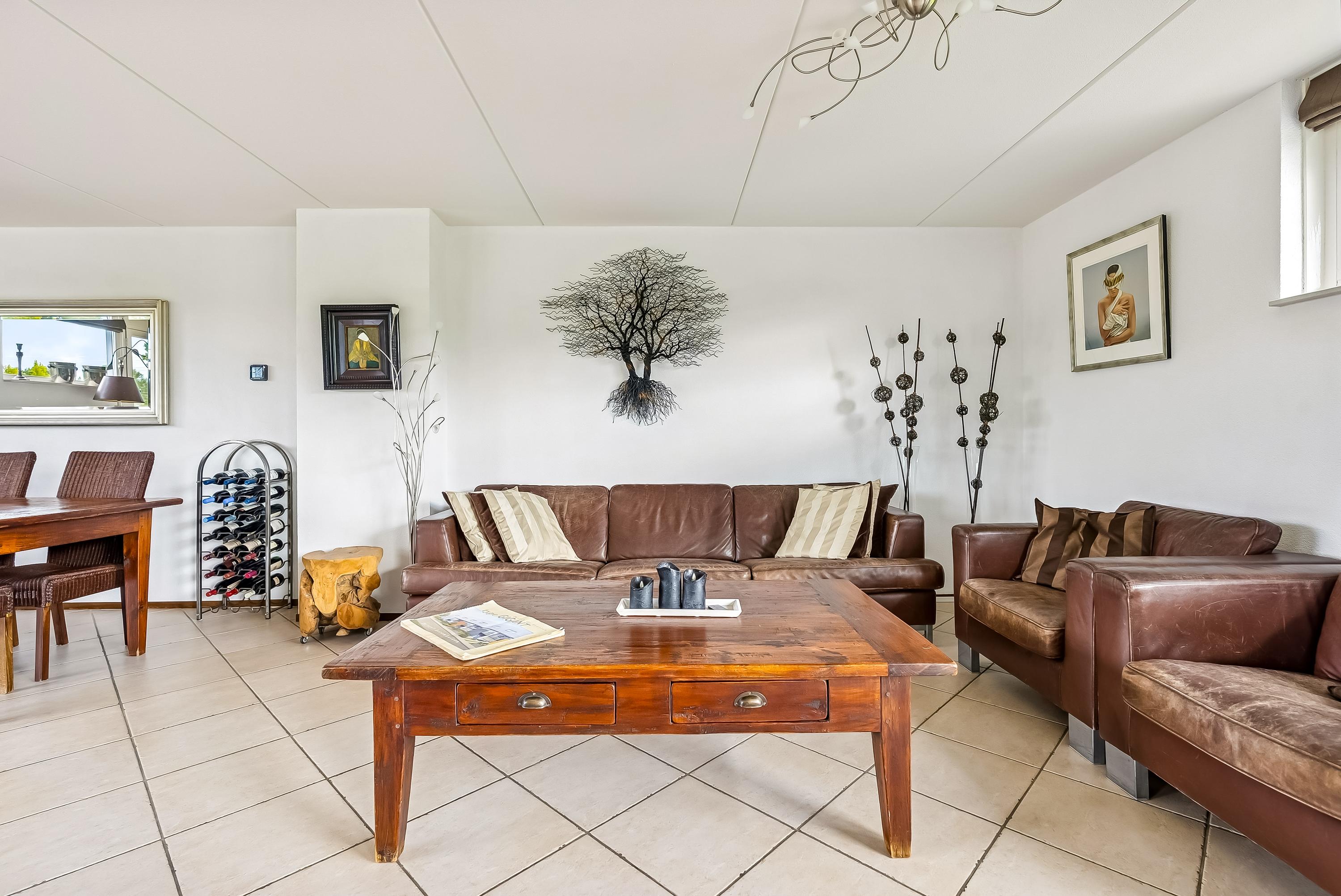 Tussenwoning te koop: Carel Willinklaan 18, Almere