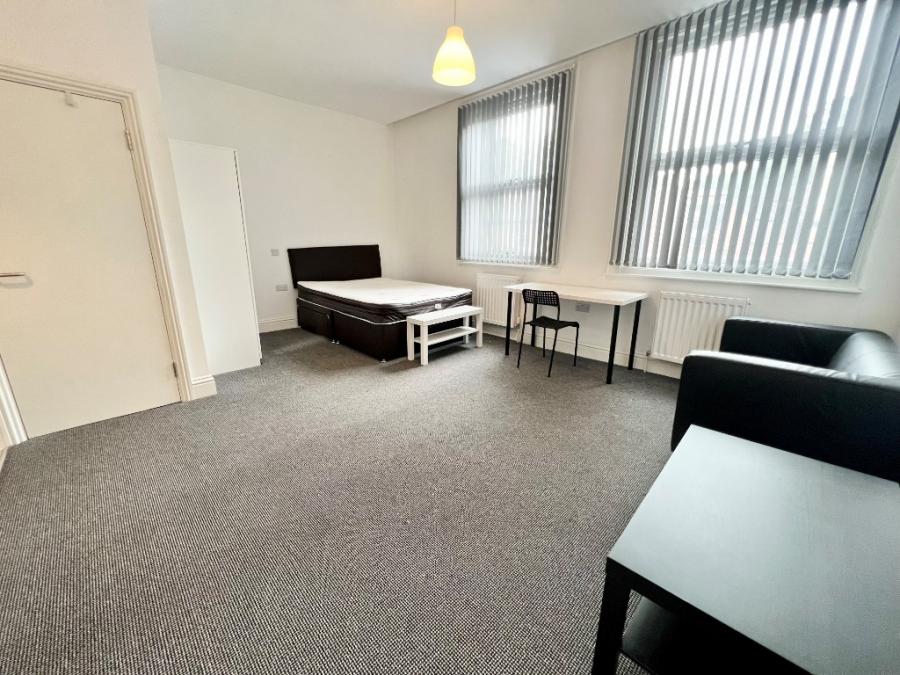 Room King Street in Newcastle-under-Lyme