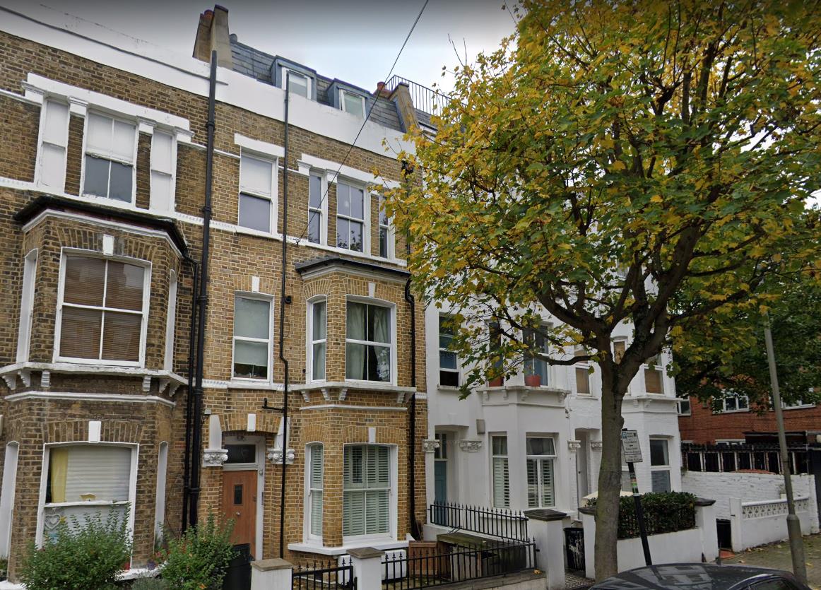 Flat Rush Hill Road in Greater London