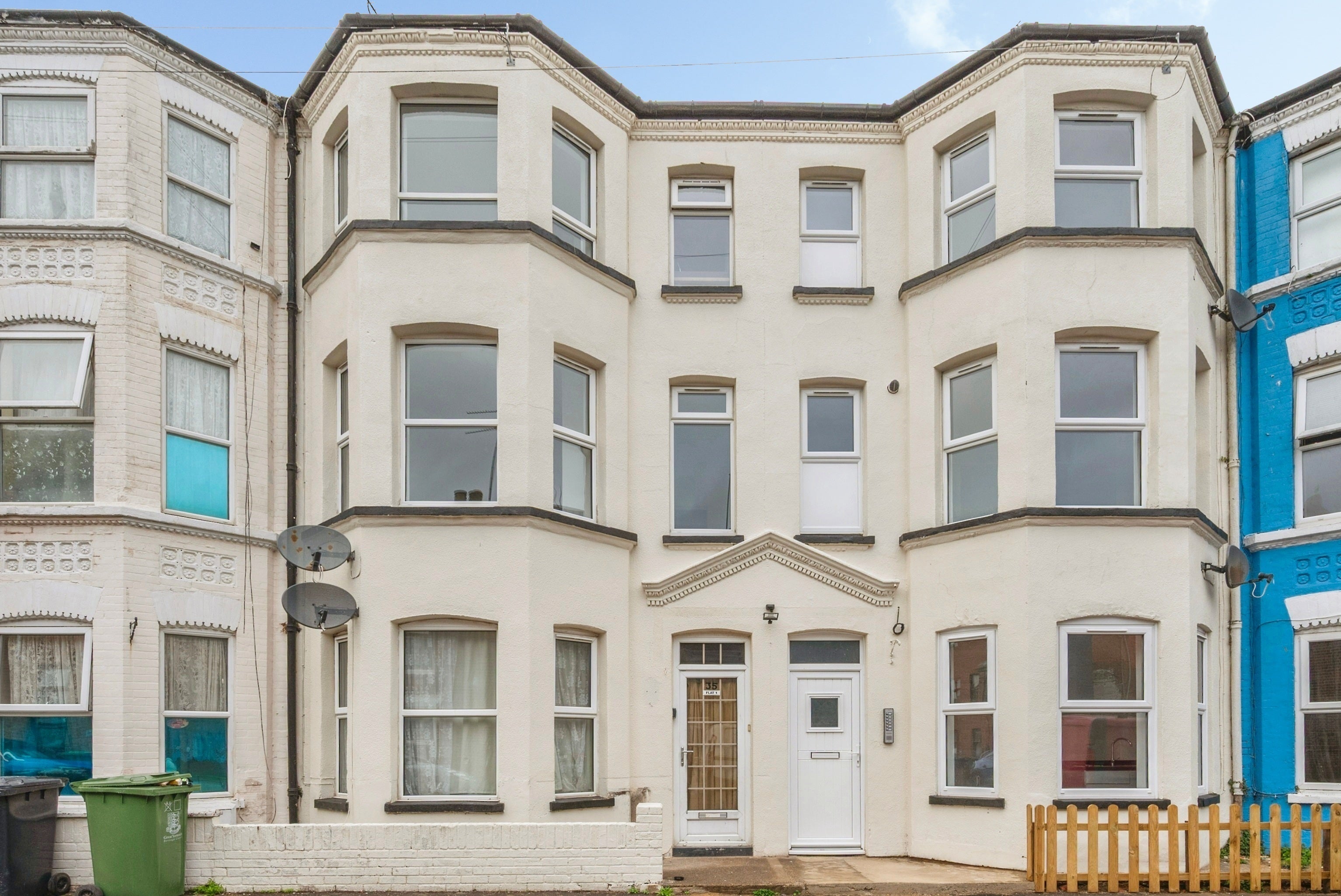 Flat Rodney Road in Great Yarmouth