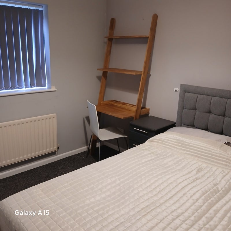 Room Ribston Street in Manchester