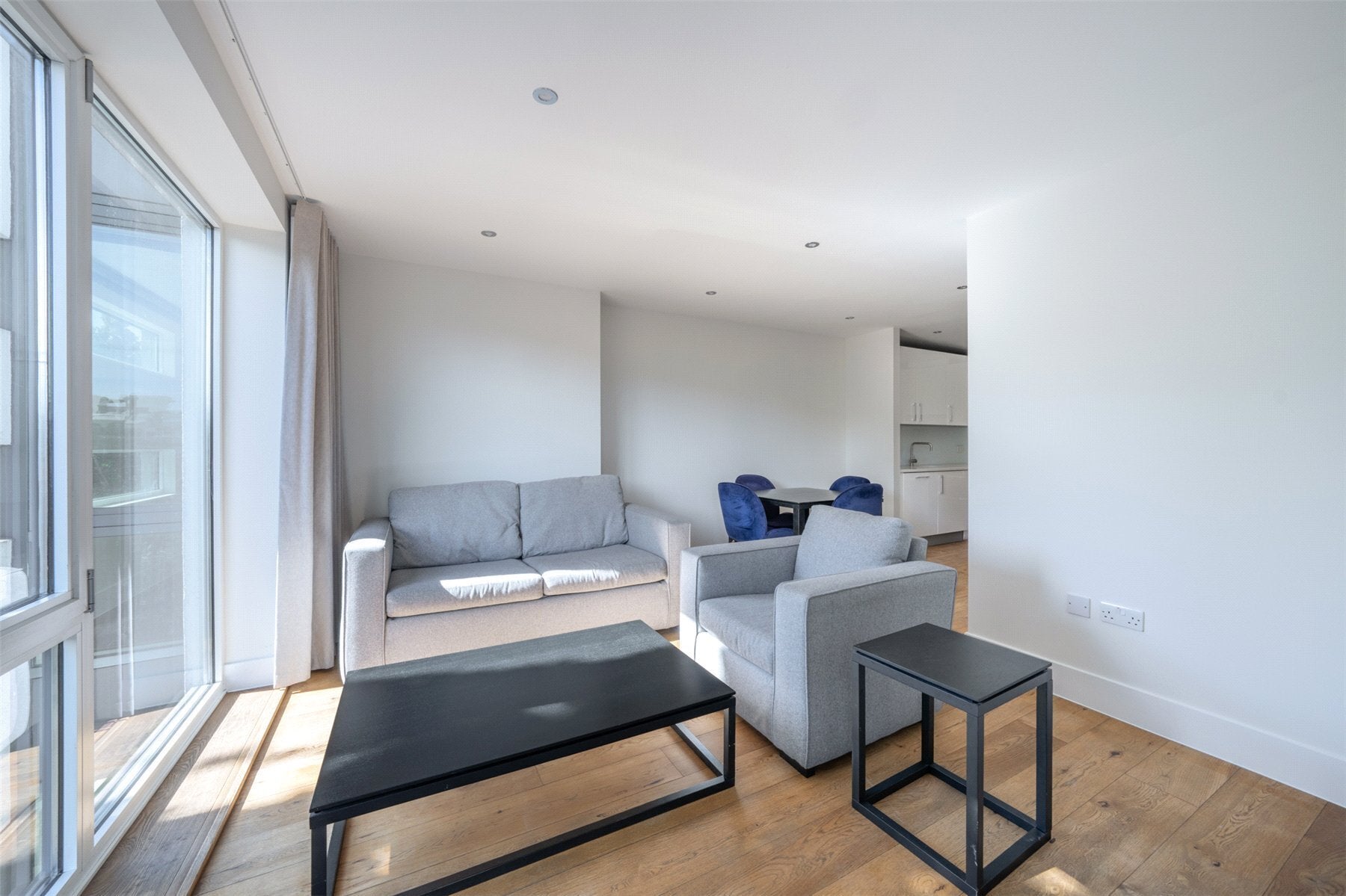 Flat Jamestown Road in London