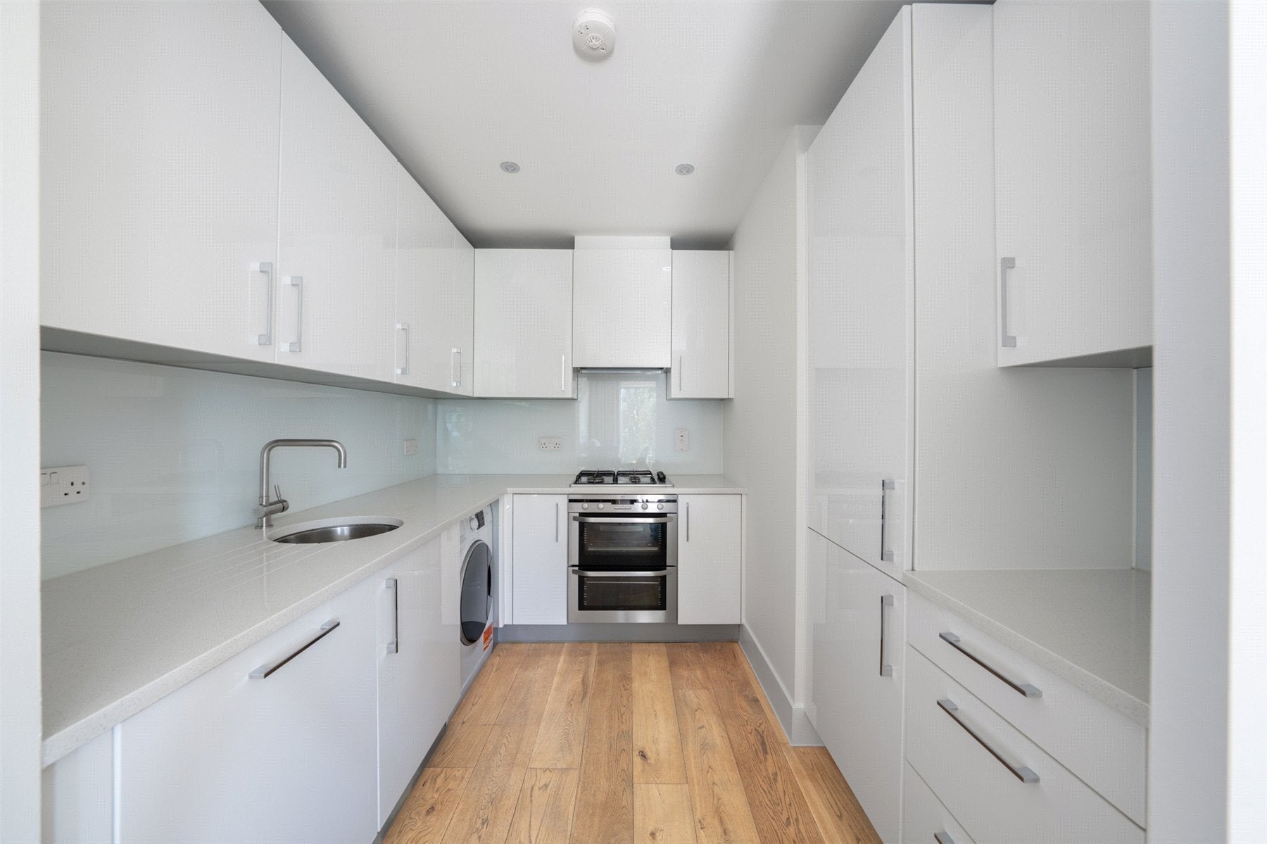 Flat Jamestown Road in London